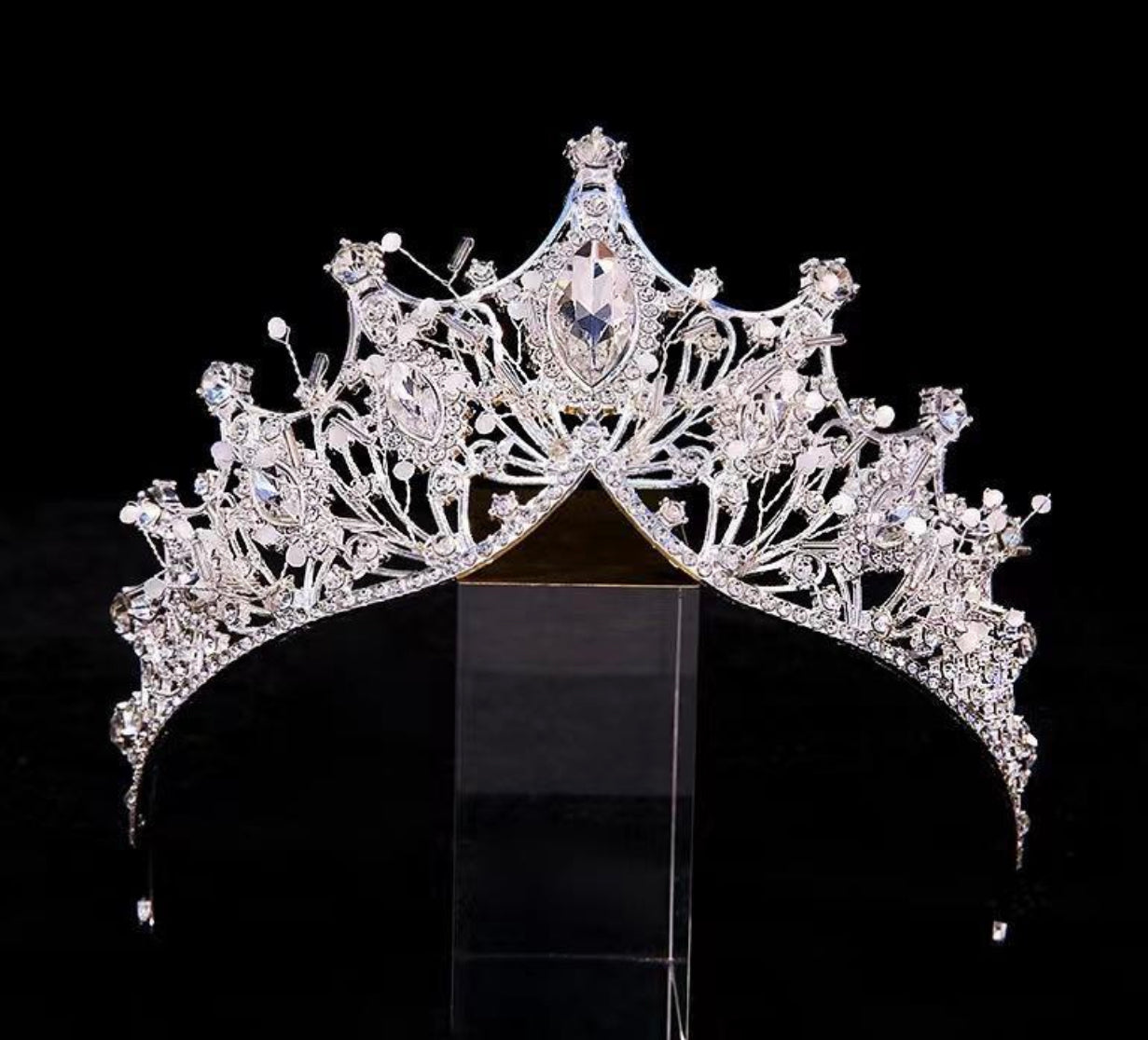 “Victoria” Tiara