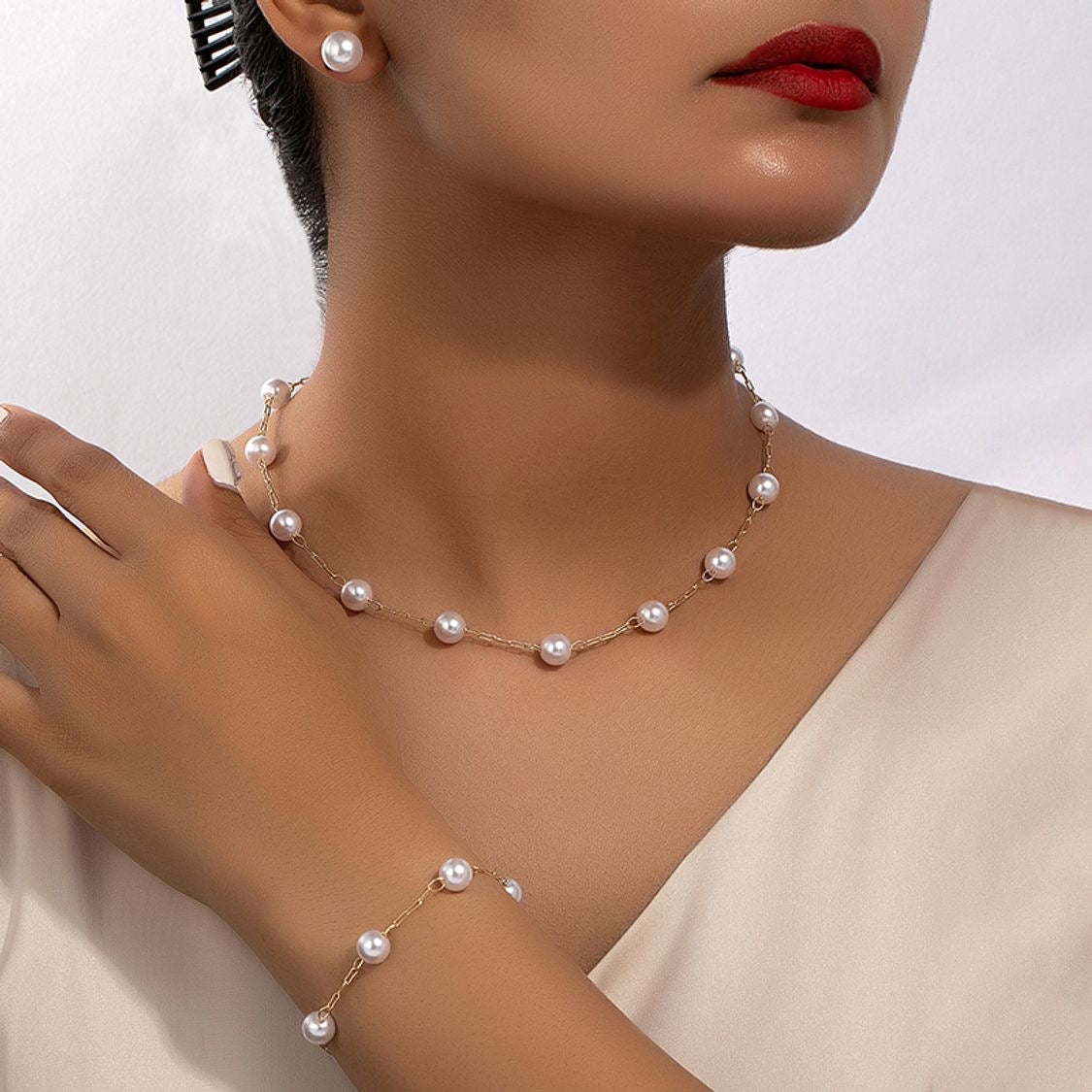 “Uppity” Pearl Necklace Bracelet and Earring Set