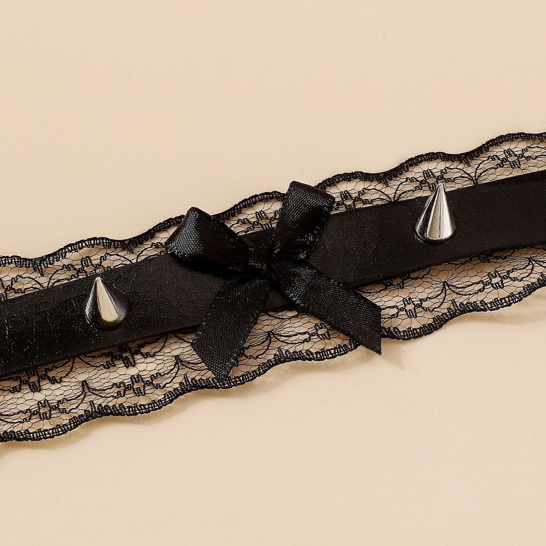 “Damsel” Choker (black)