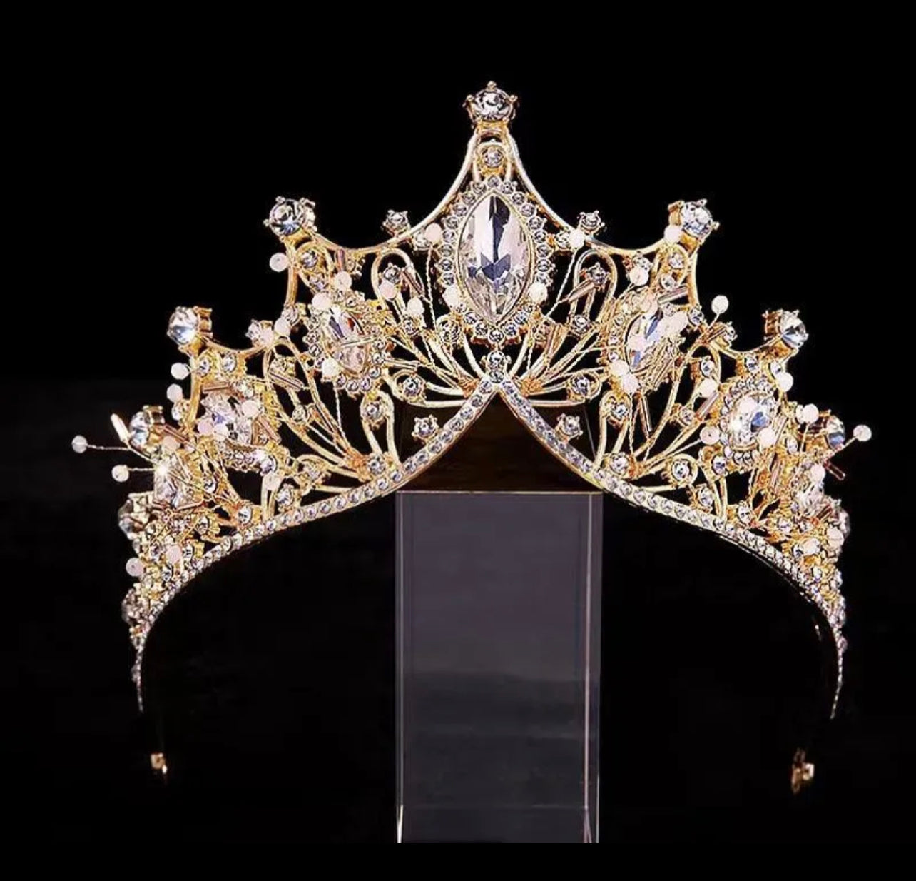 “Victoria” Tiara (Golden)